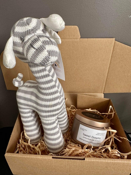 Giraffe Cotton Knit Toy and Candle Gift Set