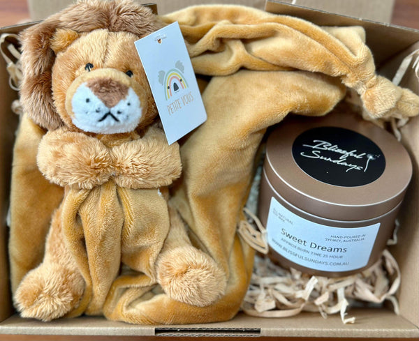 Lion Comfort Blanket and Candle Gift Set